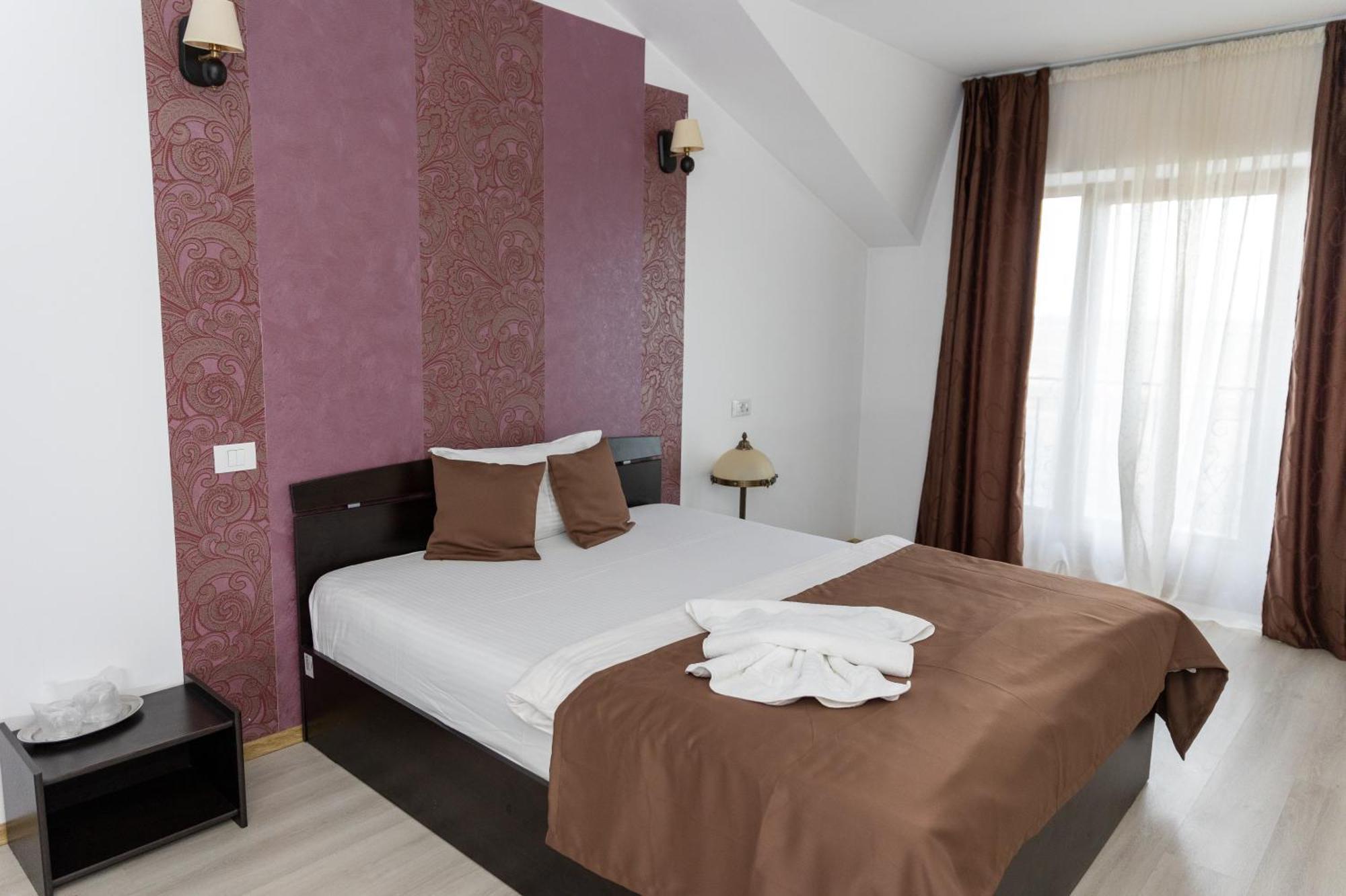 Hotel Rodiv Gaesti Luaran gambar