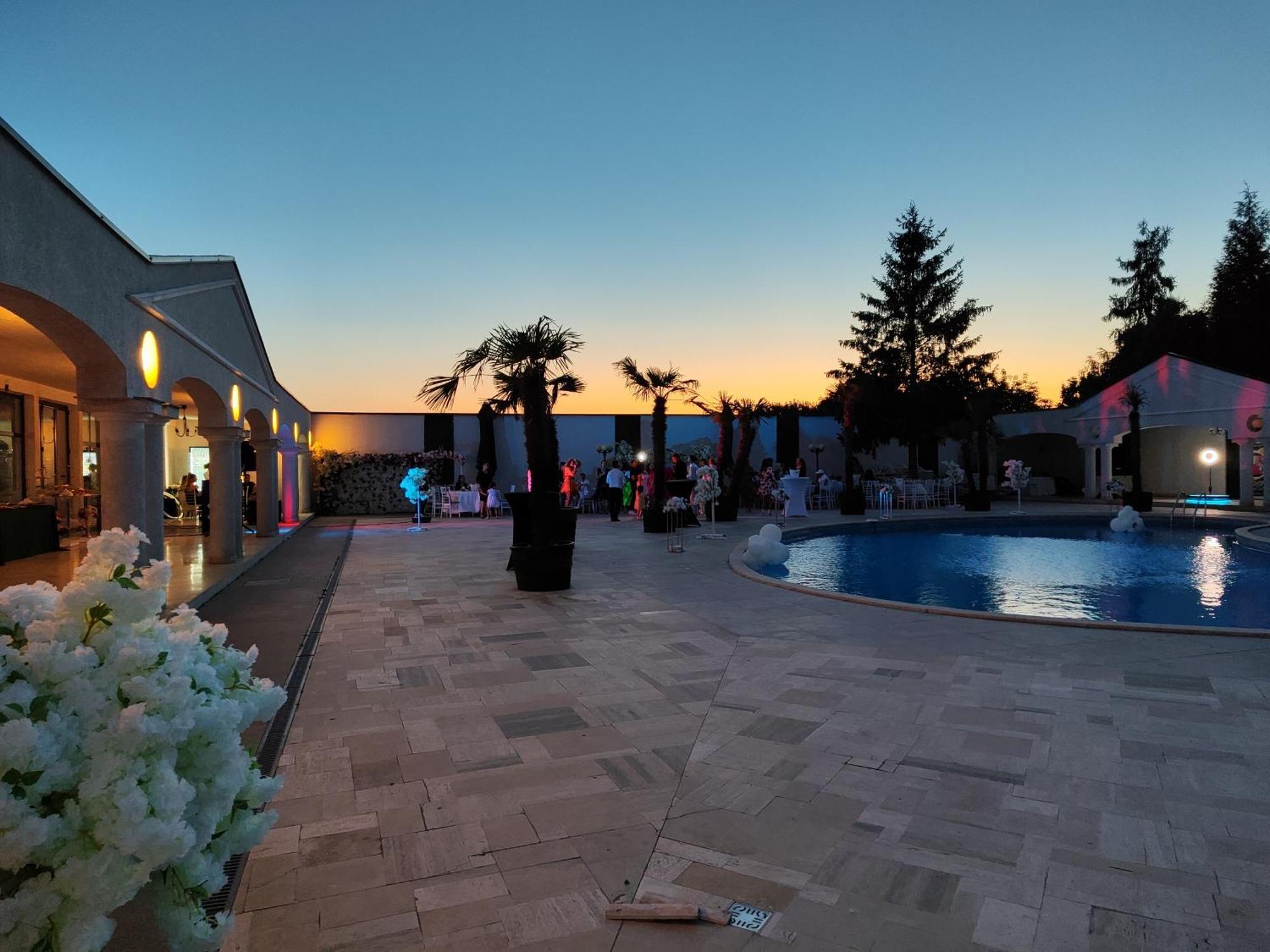 Hotel Rodiv Gaesti Luaran gambar