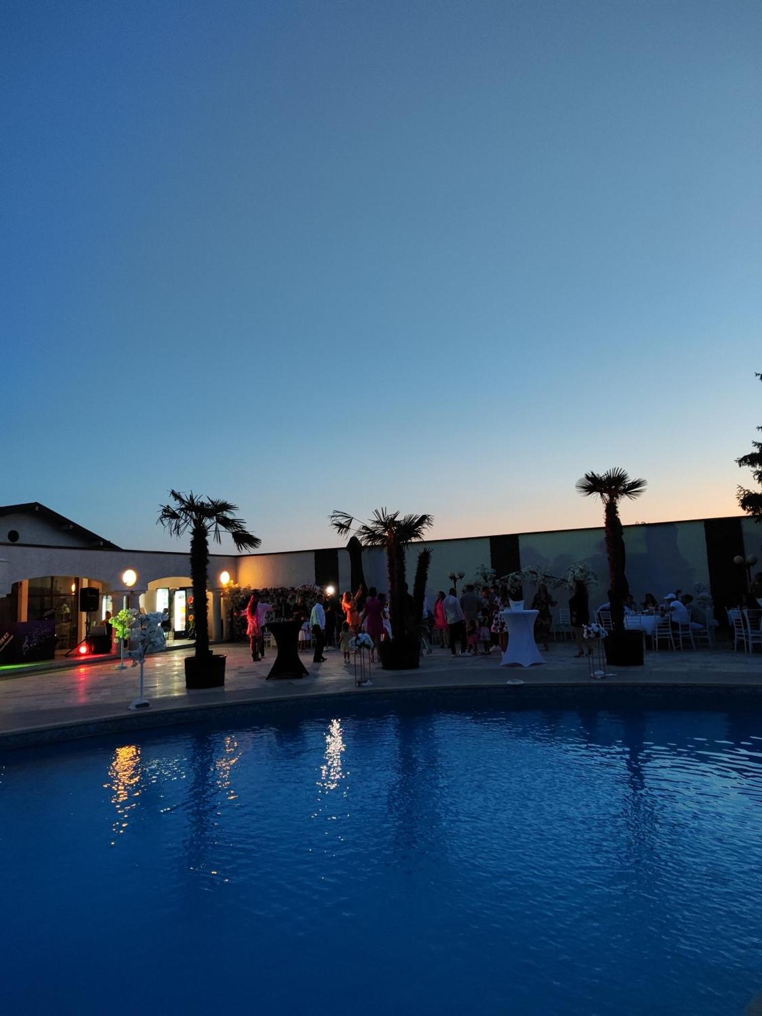 Hotel Rodiv Gaesti Luaran gambar