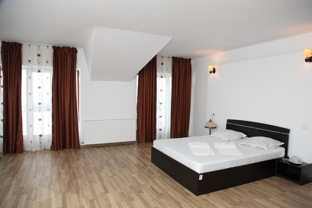 Hotel Rodiv Gaesti Bilik gambar