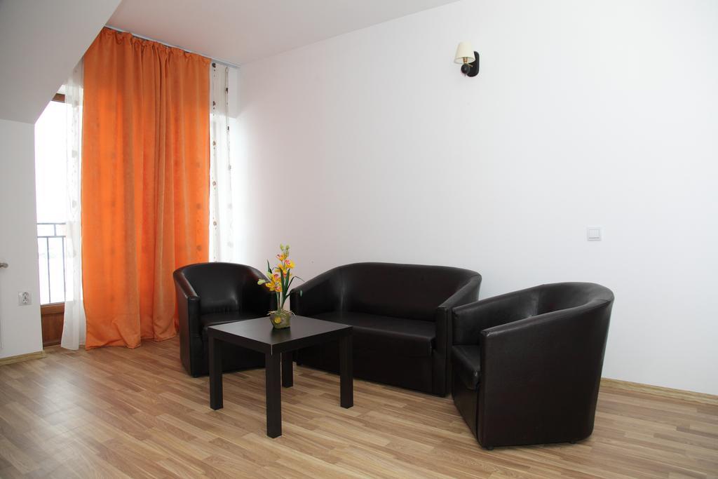 Hotel Rodiv Gaesti Luaran gambar